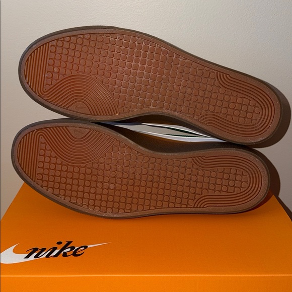 Nike Court Shot Malachite Green FQ8146-109 Men’s Size 9.5 - Picture 5 of 6